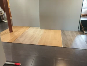 Hledáte kvalitní a dostupnou podlahu? Plovoucí podlahy Krono Original v síle 6 mm jsou ideální pro rychlé renovace. Prohlédněte si naši nabídku dekorů!