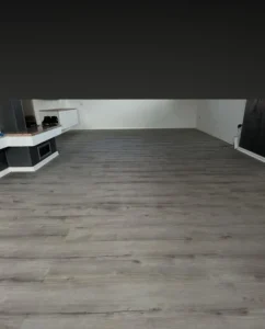 Pokládka vinylové podlahy ve velkém obyvacím pokoji - Ostrava